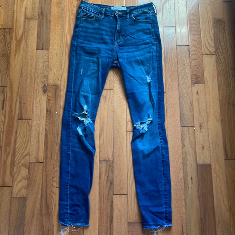 Hollister ripped skinny jeans